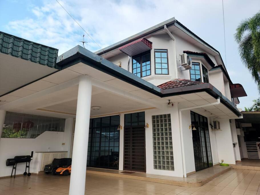 5 Min To Town 6br Pasir Puteh 6br 26pax Mahjong * Ipoh