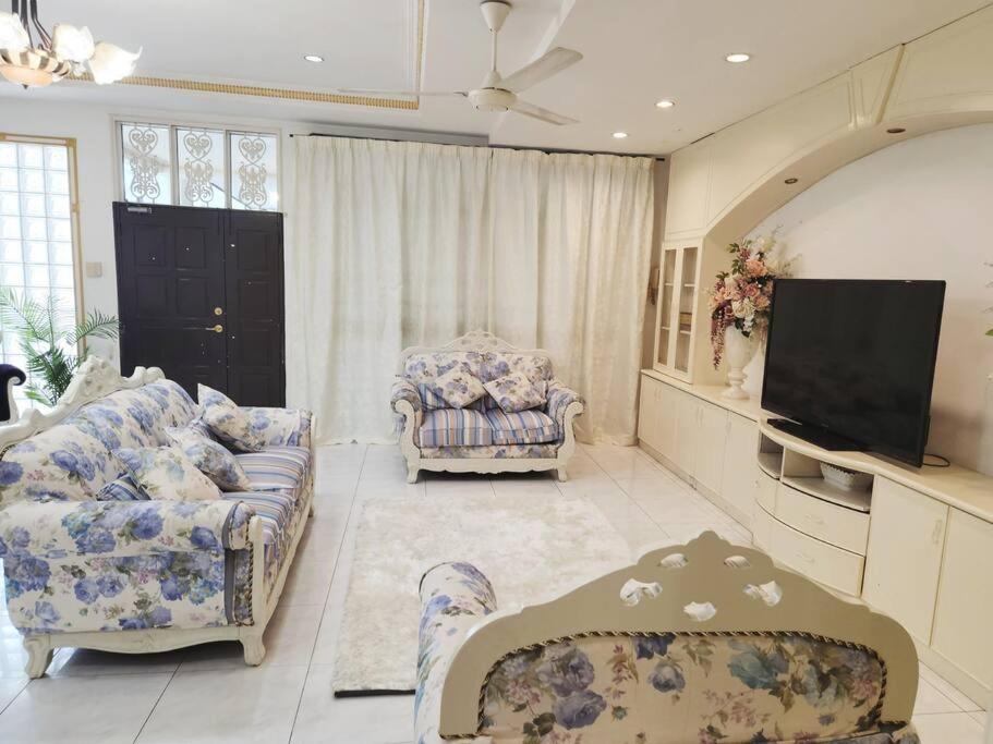 5 Min To Town 6br Pasir Puteh 6br 26pax Mahjong Rumah percutian *