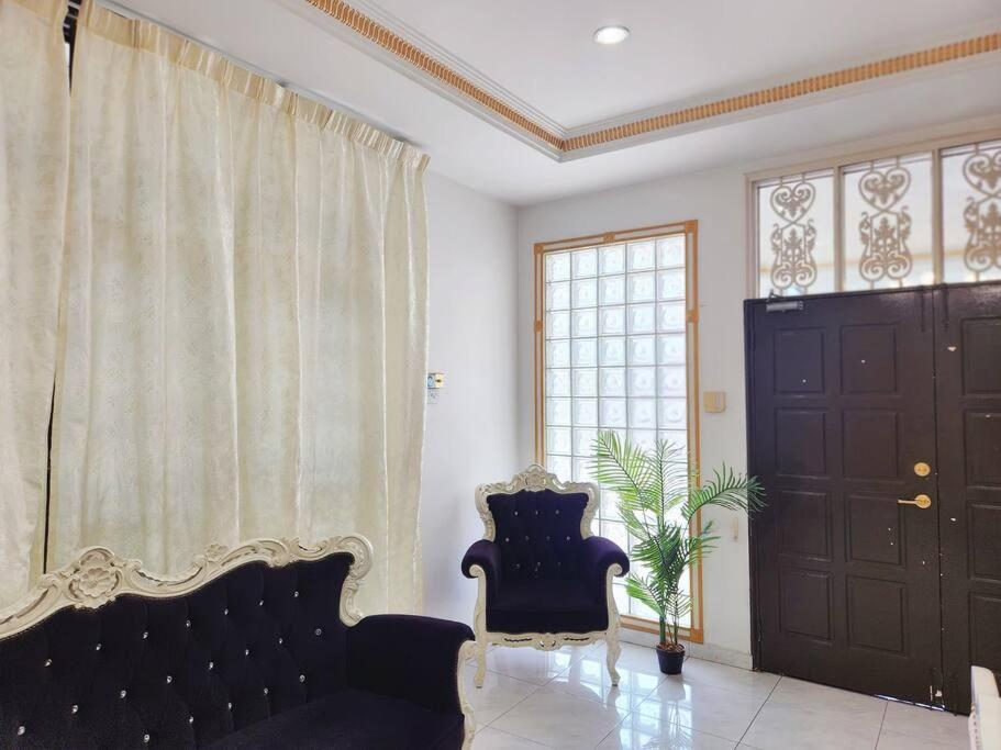 Rumah percutian 5 Min To Town 6br Pasir Puteh 6br 26pax Mahjong Ipoh