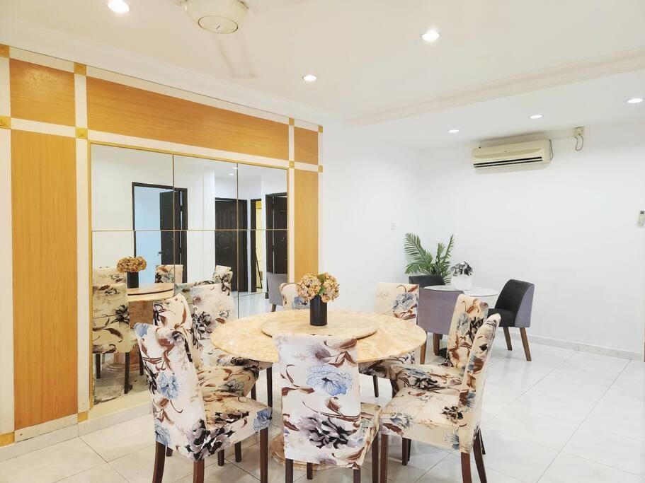 5 Min To Town 6br Pasir Puteh 6br 26pax Mahjong Rumah percutian