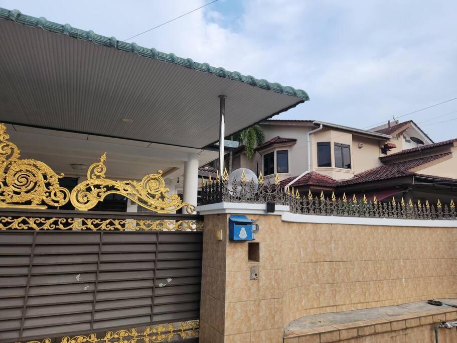 5 Min To Town 6br Pasir Puteh 6br 26pax Mahjong Ipoh