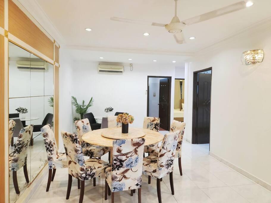 5 Min To Town 6br Pasir Puteh 6br 26pax Mahjong Rumah percutian