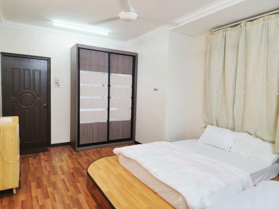 Rumah percutian 5 Min To Town 6br Pasir Puteh 6br 26pax Mahjong *